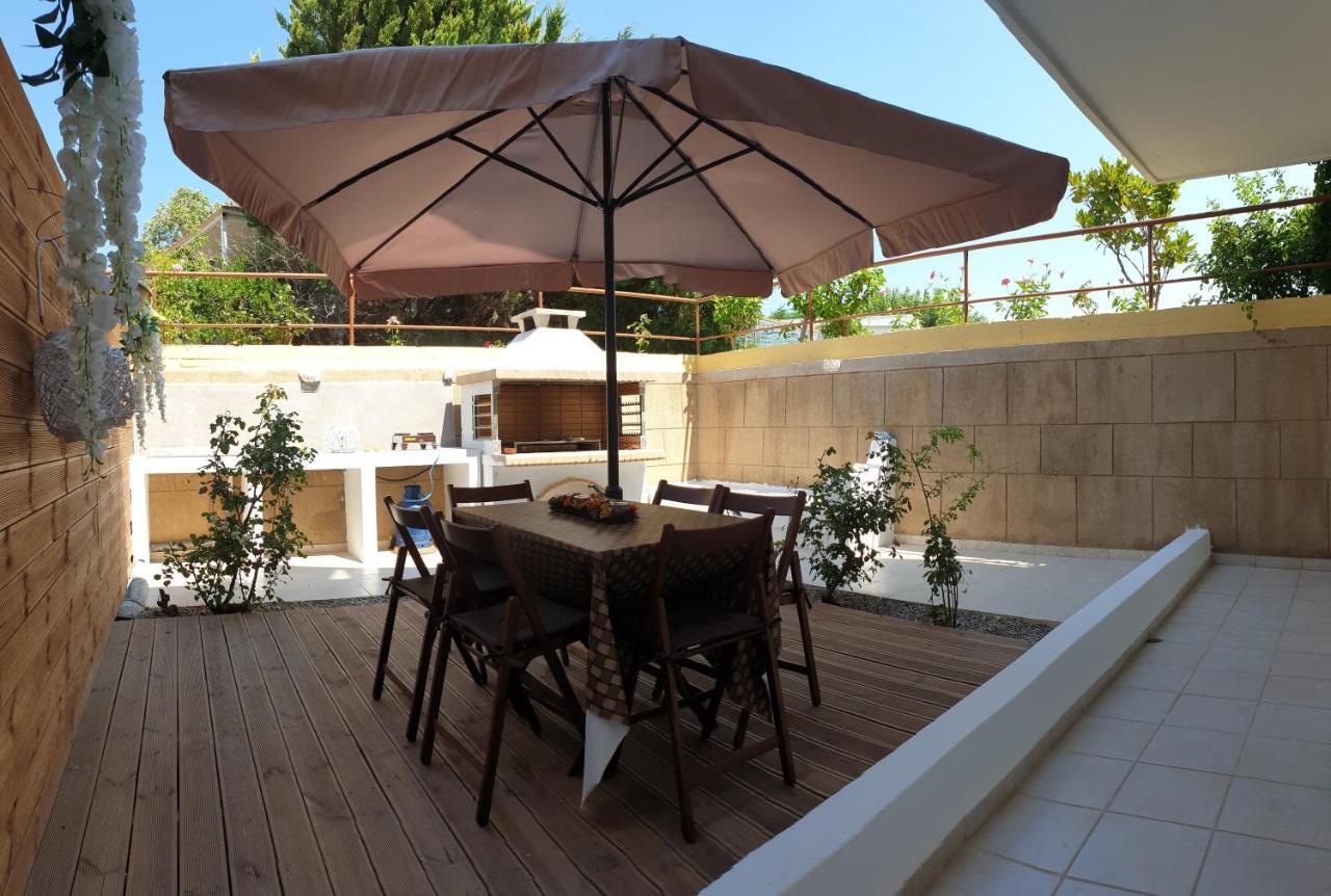 Sea Breeze Villa CCharaki Exterior foto